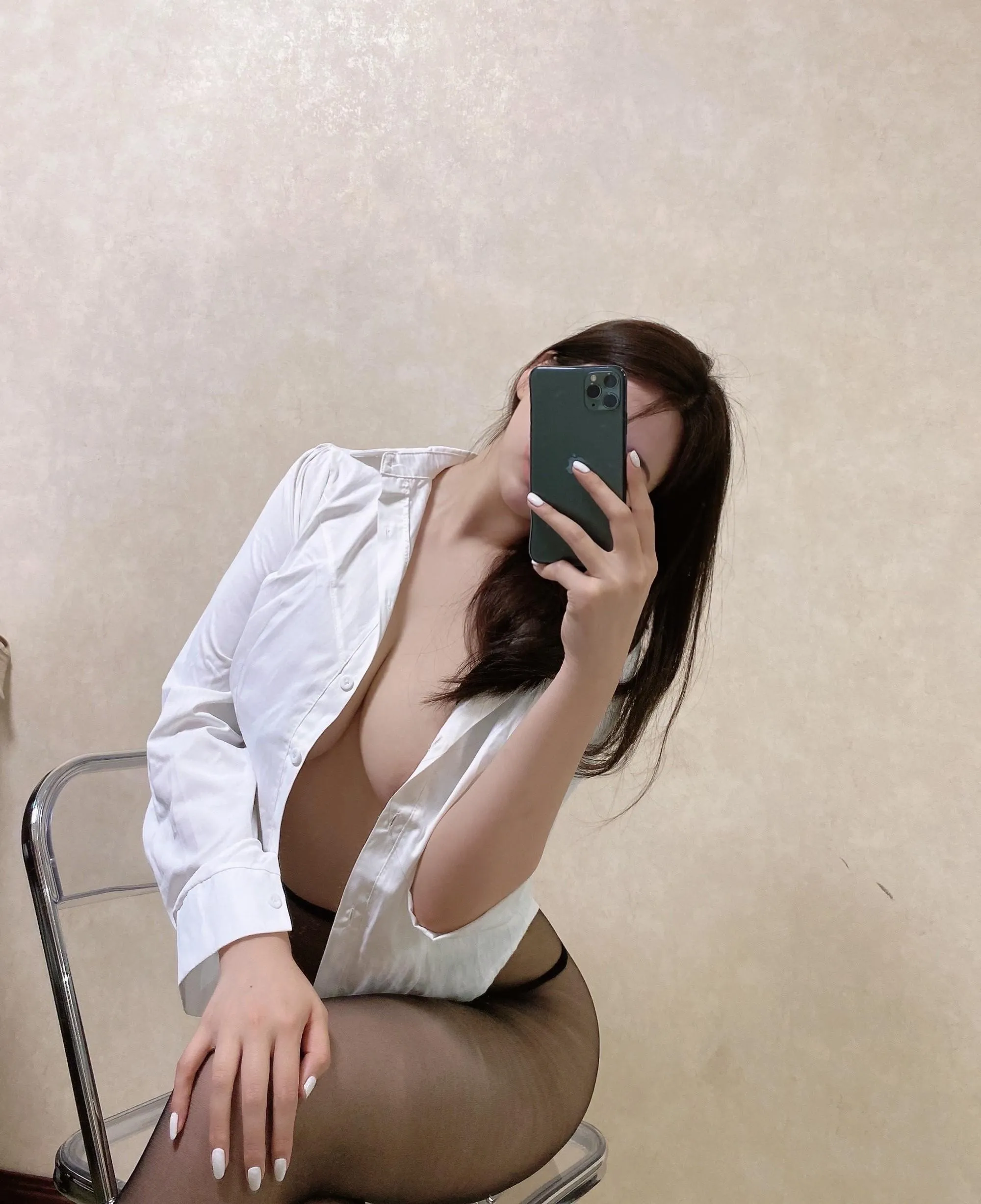 NO.056 奶宝妹纸 – 微密圈系列 秘书的秘密 [24P]插图1
